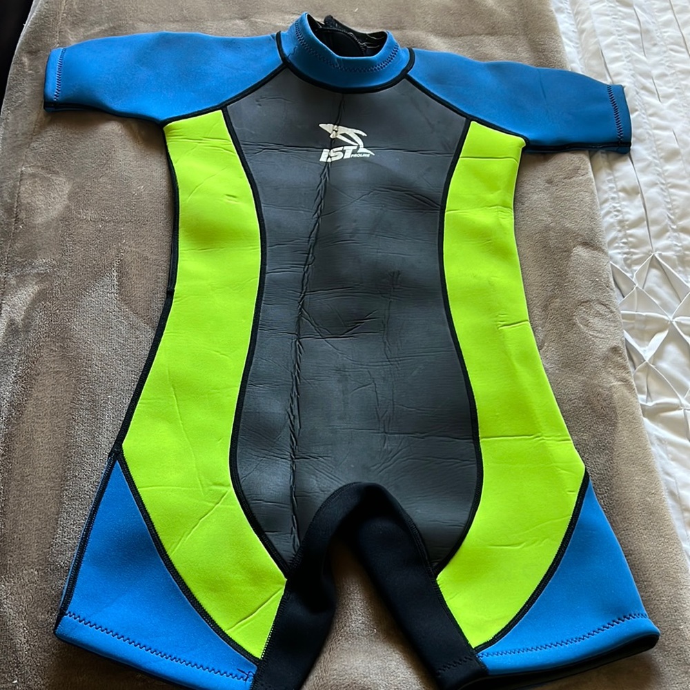 IST PROLINE WETSUIT Size S
